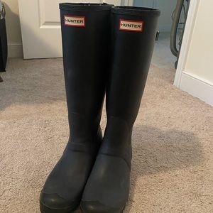 Women’s Hunter rain boots wide calf